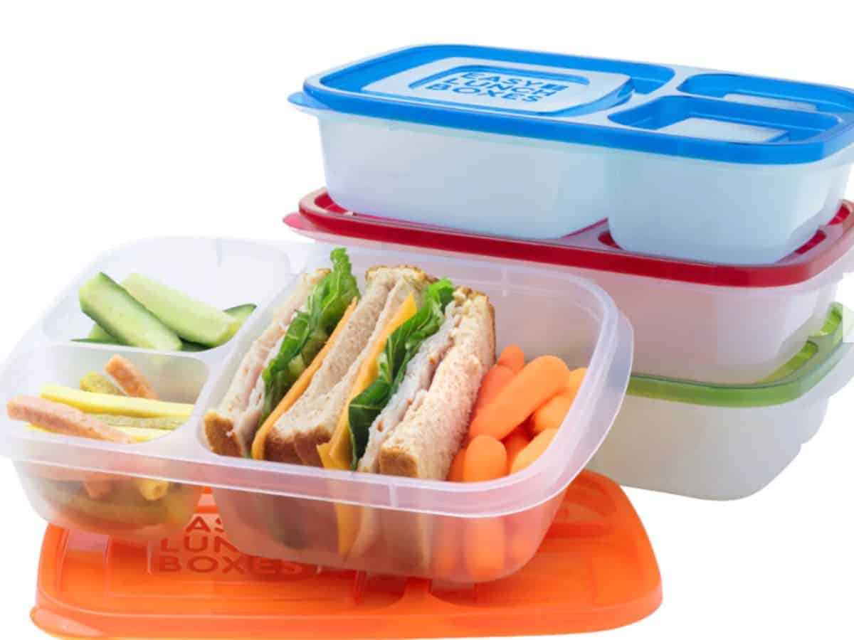 3 compartments plastic lunch box.