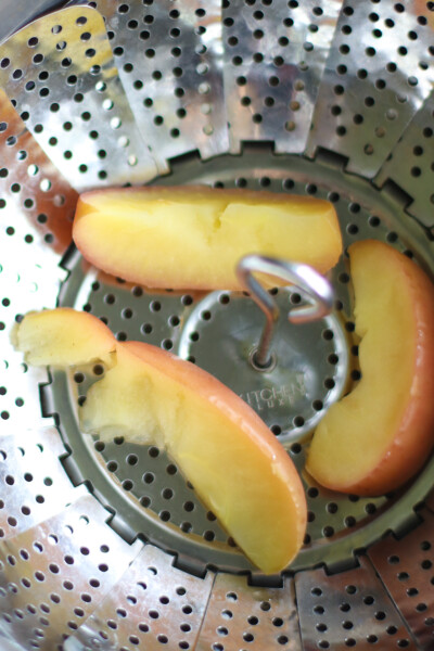 Image showcasing Ultimate Guide to Apples for Babies - MJ and Hungryman