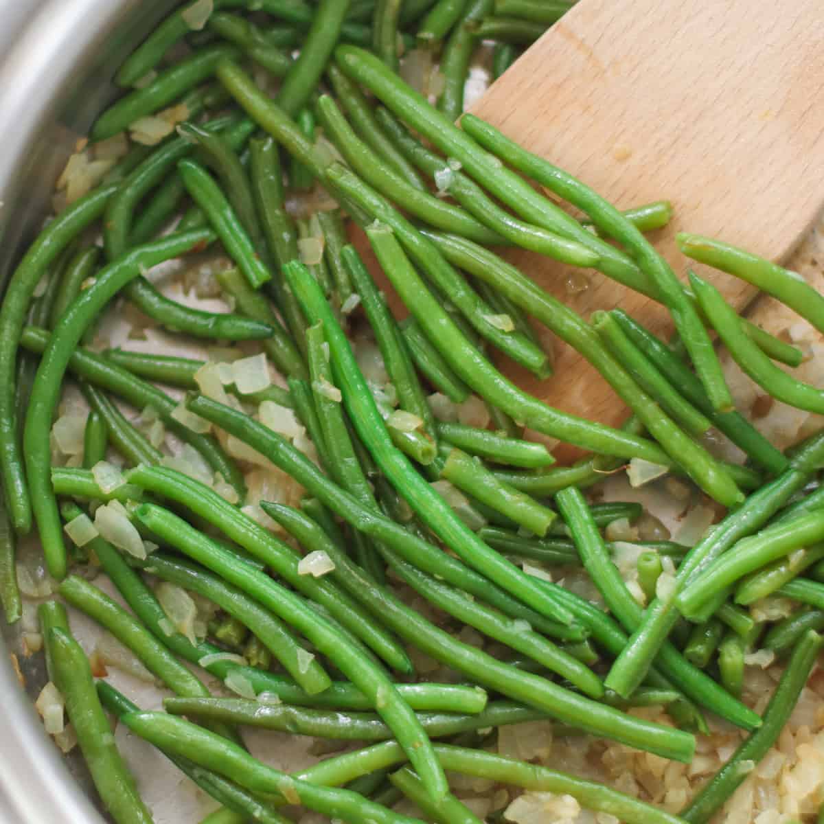 How to Cook Frozen Green Beans (5 Ways) - MJ and Hungryman
