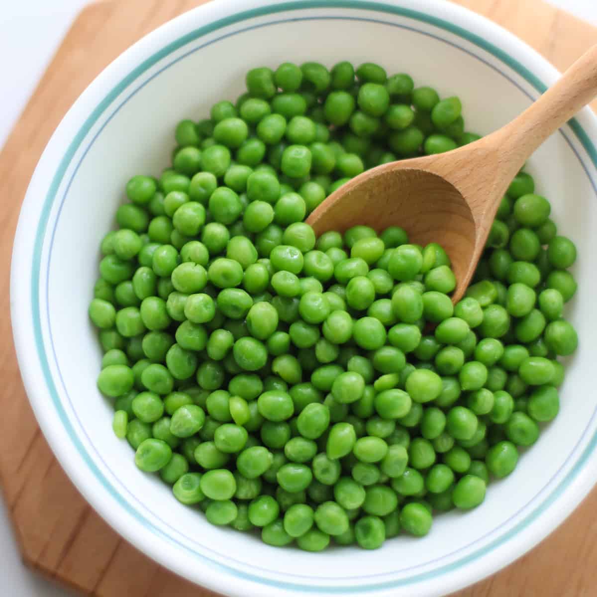 How to Cook Frozen Green Peas - MJ and Hungryman
