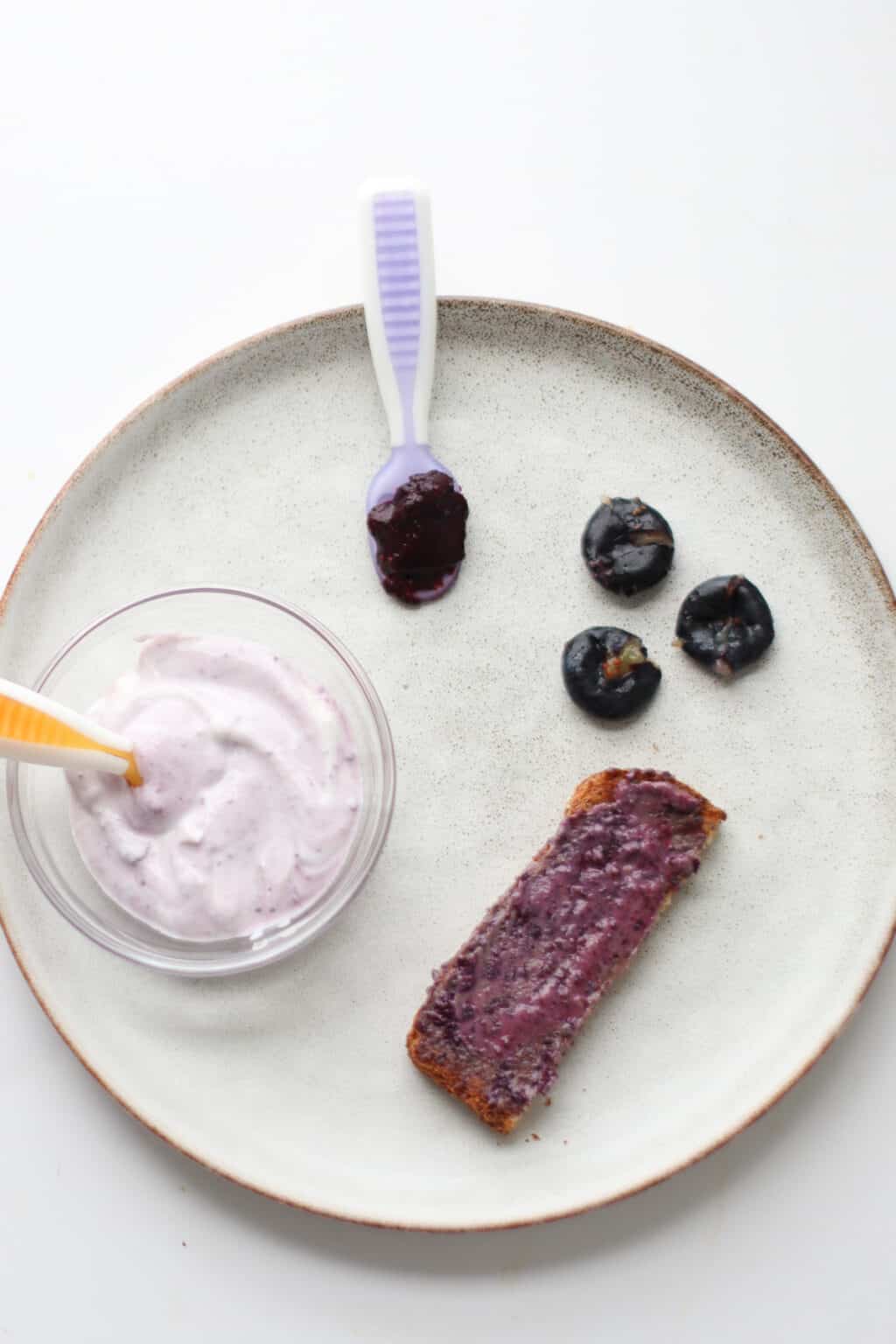 Blueberries for Babies (Puree and Baby Led Weaning) MJ and Hungryman