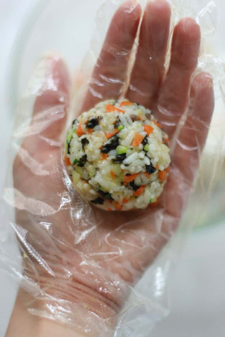 Jumeokbap (Korean Rice Balls) - MJ and Hungryman